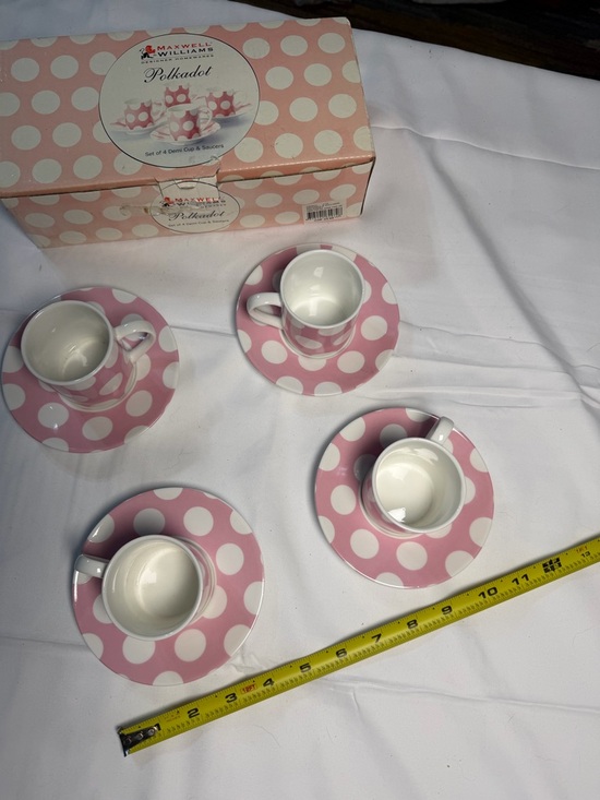 maxwell and Williams Other - Maxwell & Williams Polkadot Pink Espresso Cup & Saucer Set - 4pc - never used